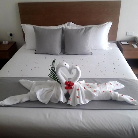 Nalagi Hotel Nadi Luaran gambar